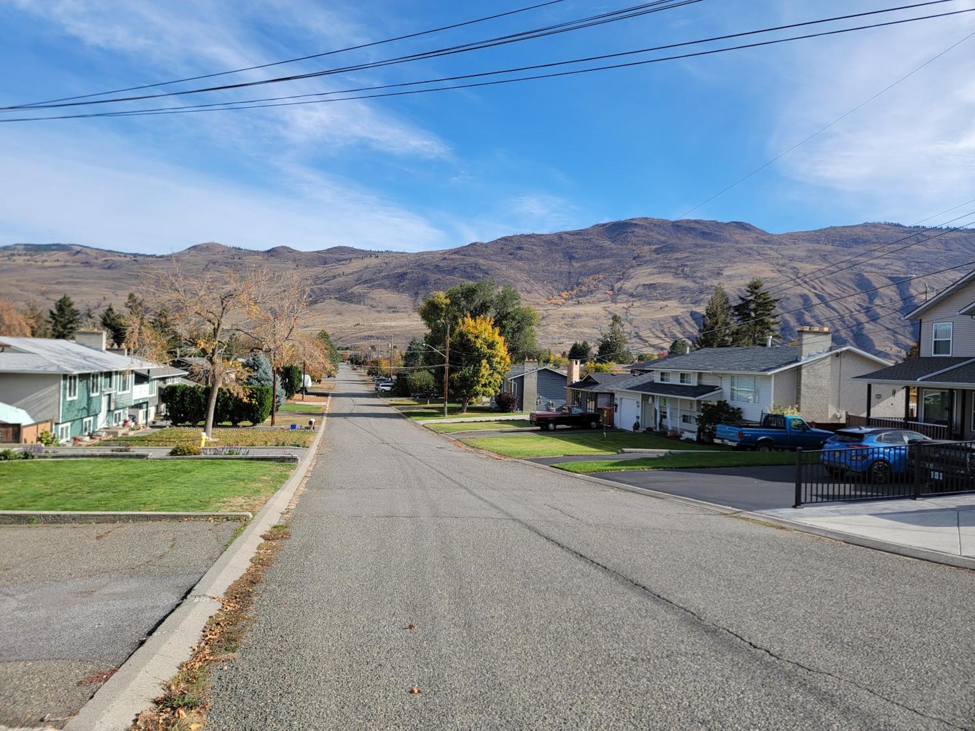Charming - 2 Bedrooms Suite, 1 Full Bath & Family Room Kamloops Exteriör bild