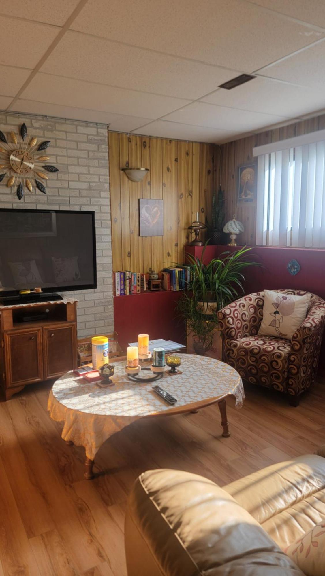 Charming - 2 Bedrooms Suite, 1 Full Bath & Family Room Kamloops Exteriör bild