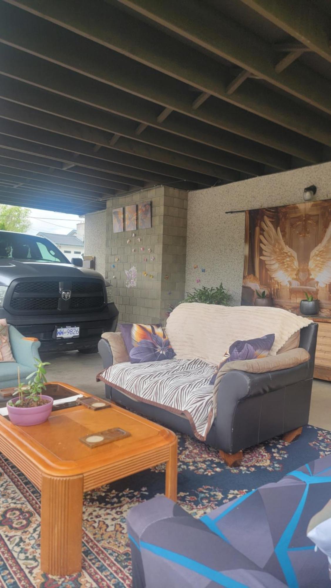 Charming - 2 Bedrooms Suite, 1 Full Bath & Family Room Kamloops Exteriör bild